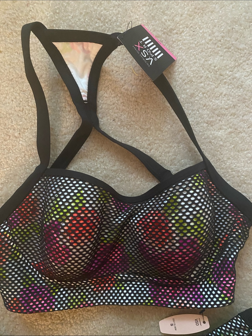VSX sport 32D sports bra and knockout crop set small - Picture 2 of 7